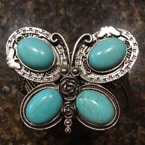 Turquoise Bracelet and Necklace set.